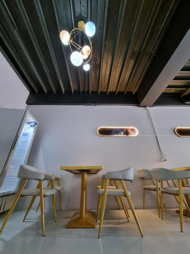 Public Area 2, MET A Space Pod Phrom Phong, Wattana