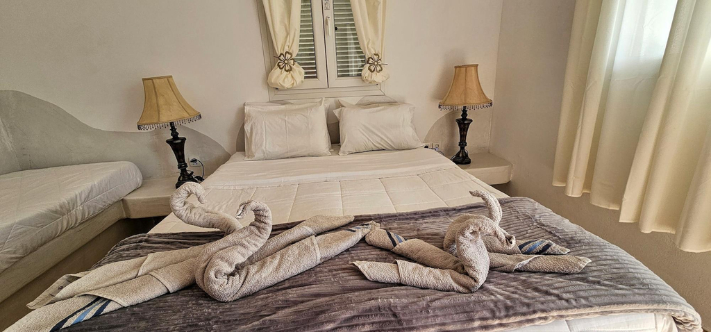 Room 4, Cycladic Pleasure Houses By The Sea, South Aegean