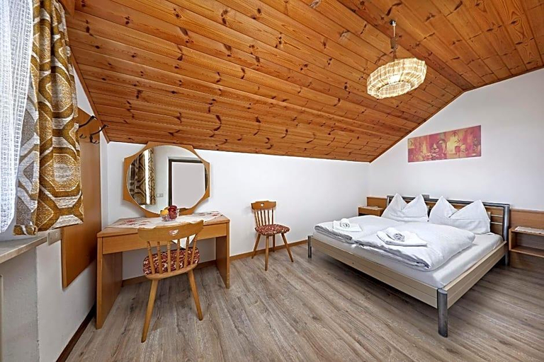 Bedroom 3, Gasthof Mesnerwirt, Bolzano