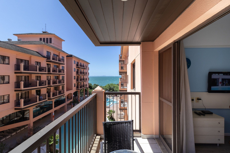 Property grounds 3, Best sea View Suite in Jurere Resort Jbv242, Florianopolis