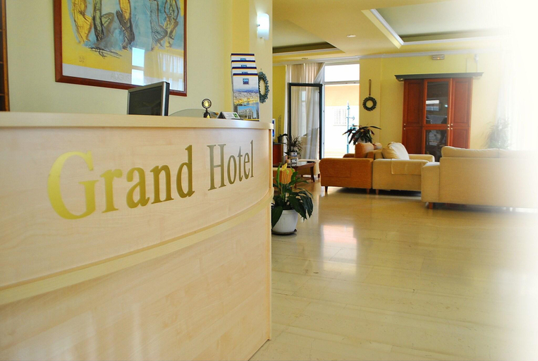 Public Area 3, Grand Hotel Loutraki, Peloponnese