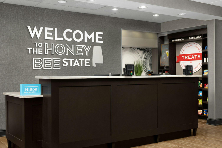 Public Area, Hampton Inn & Suites - Research Park/Huntsville, Madison