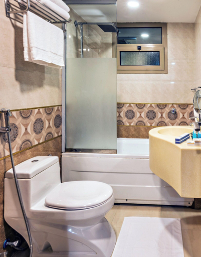 Bathroom 5, Carwan Altahliya, Jeddah