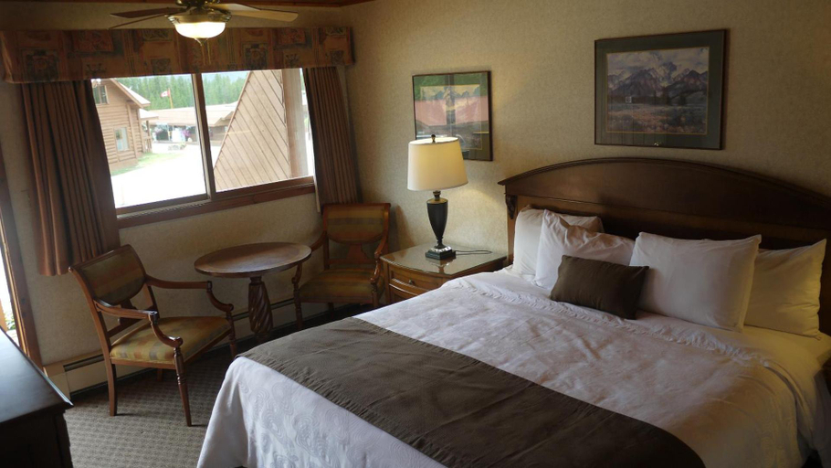 Bedroom 2, The Crossing, Division No. 15