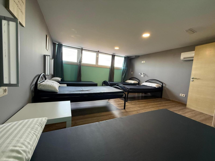 Bedroom 2, Albergue Alfonso Ii, A Coruña