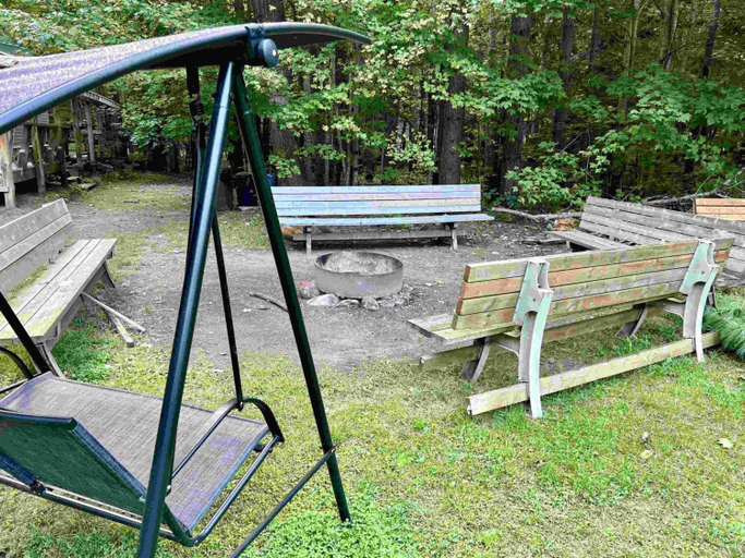 Others 5, "high Falls Bay Cottages, Camping & Waterpark", Muskoka