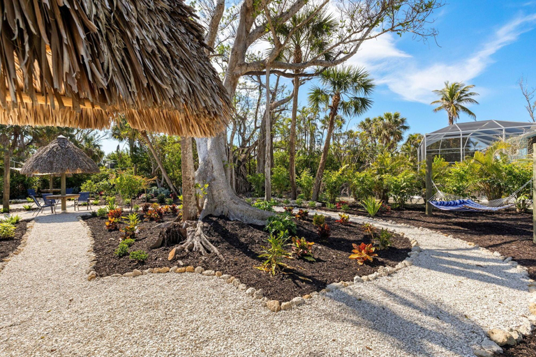 General view 4, Driftwood Inn, Lee