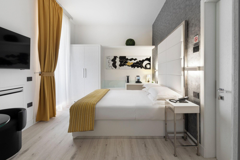 Bedroom 3, LHP River Club, Florence