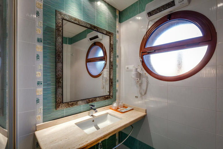 Bathroom 4, Hotel Ciudad De Martos, Jaén