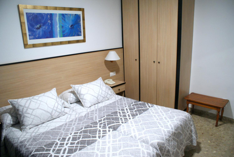 Bedroom 2, Hotel Carabela 2, Valencia