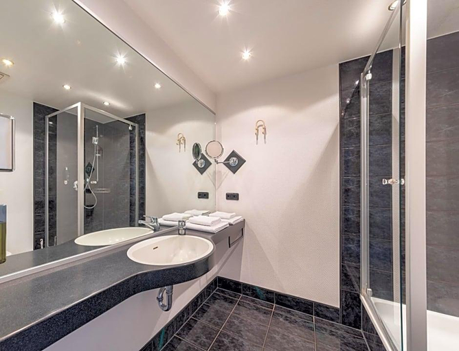 Bathroom 3, Hotel Ross, Schweinfurt