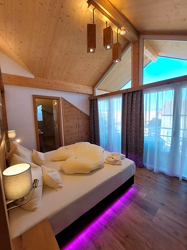 Bedroom 3, Wellness Landhotel Prinz Wellness Romantik, Berchtesgadener Land