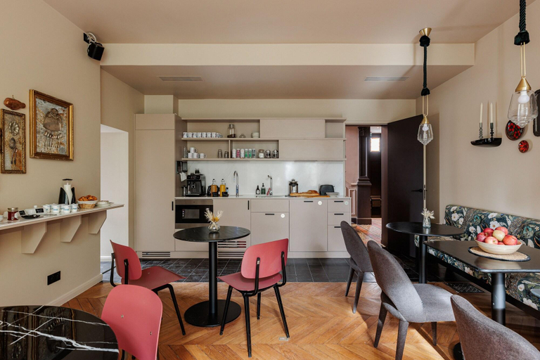 Room 4, Gogaille Arago Acca S Autonome, Loiret