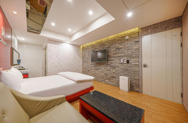 Bedroom 2, Daegu Dongdaegu Station Muje Hotel, Buk