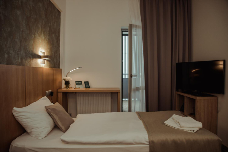 Bedroom 3, Hotel Arena, Košice II