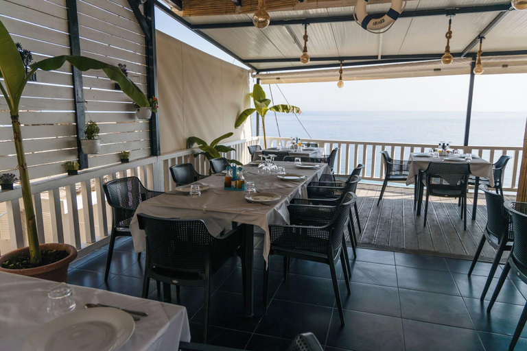 Food & Drinks 4, Qeparo Napolon Complex, Vlorës