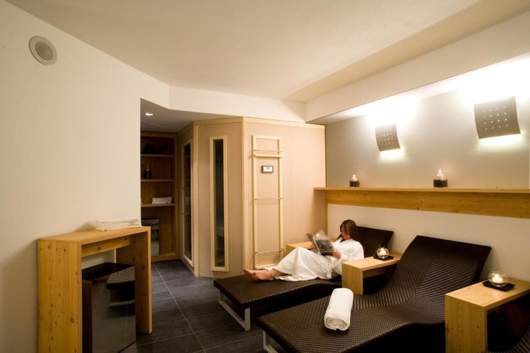 Bedroom, Nei Y Suredl Nevesole, Bolzano