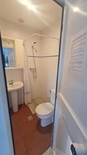 Bathroom 3, ALBERGUE LA TIÑOSA, Córdoba
