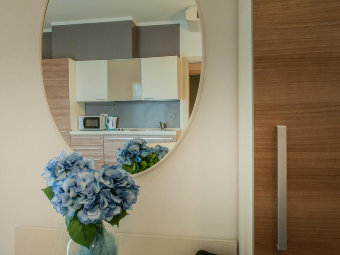 Others 5, Residence Art, Rimini