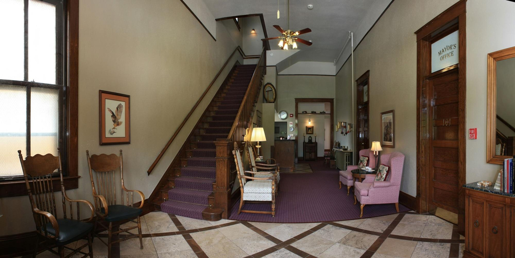 Public Area, Town Hall Inn, Lawrence
