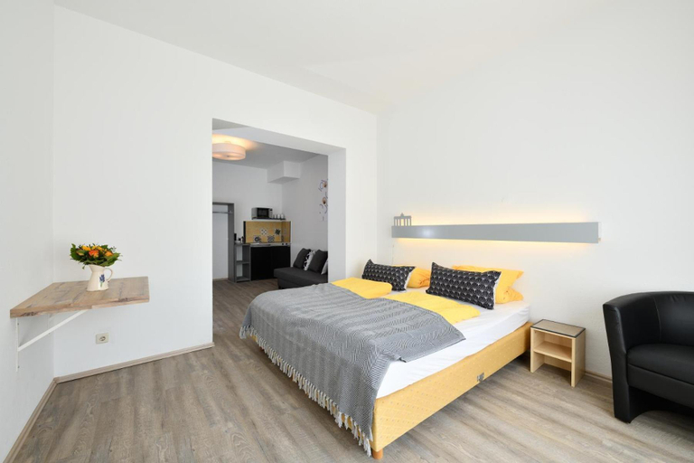 Bedroom 5, Ford Apartment, Bremen