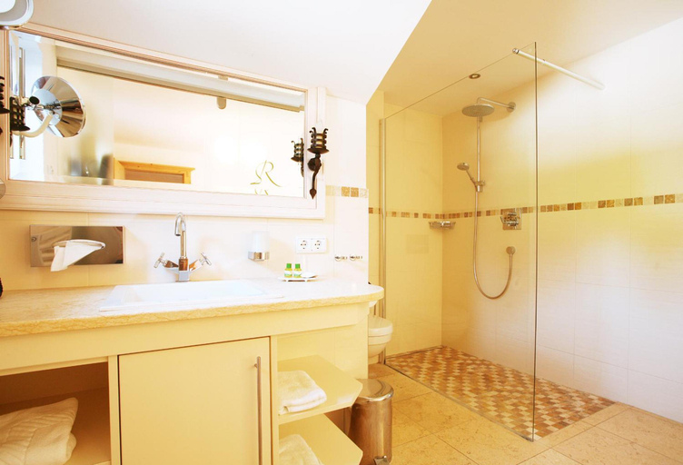 Bathroom 4, Rosis Sonnbergstuben, Kitzbühel