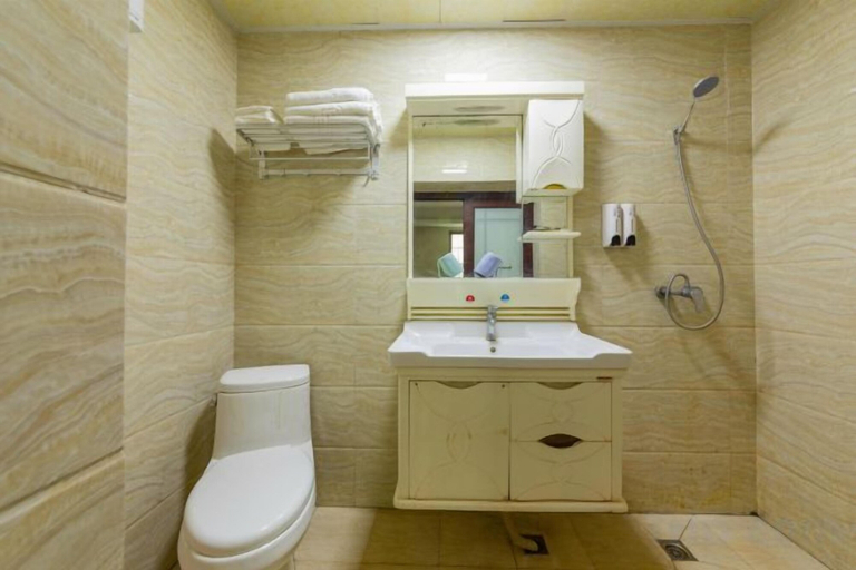Bathroom 4, Mangguo Hotel (Meilan Airport Branch, Haikou), Haikou