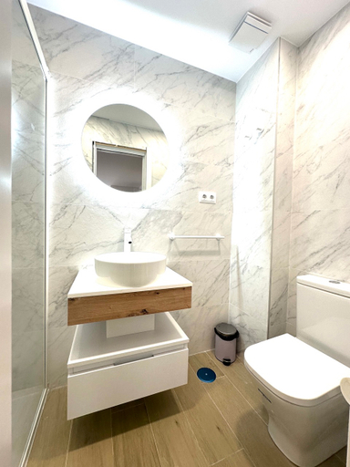 Bathroom 5, Apartamentos Myd Avenida America, Madrid