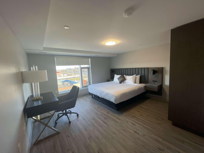 Room 3, Skye Hotel, Toronto