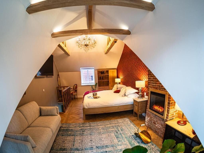 Room 5, The Lovelace Residence, West-Vlaanderen