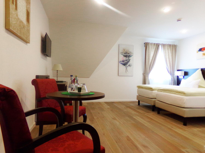 Bedroom 4, Hotel Im Ried, Donau-Ries