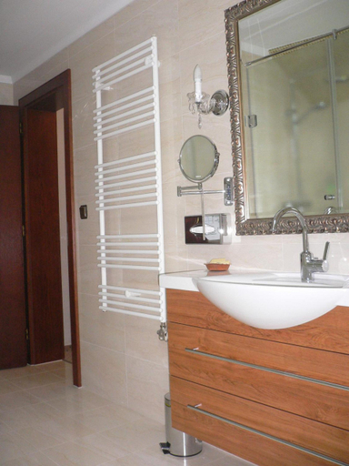 Bathroom 4, Hotel Zum Heiligen Geist, Bruck-Mürzzuschlag