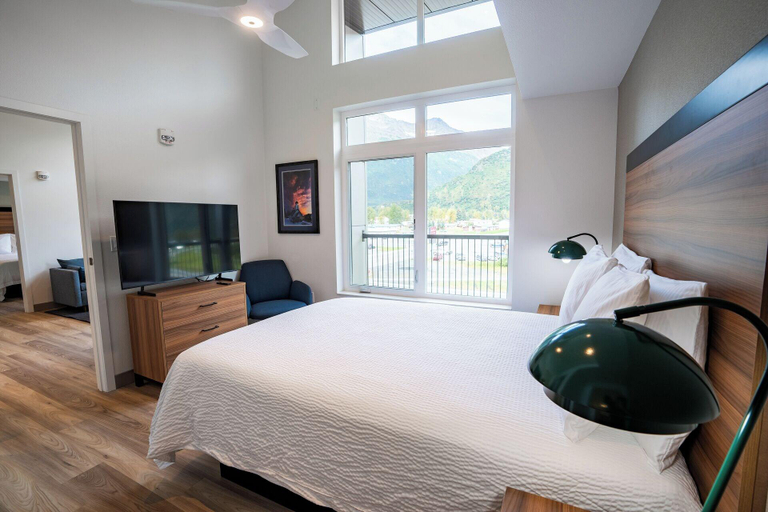 Bedroom 3, Chugach Naswik Suites, Valdez-Cordova