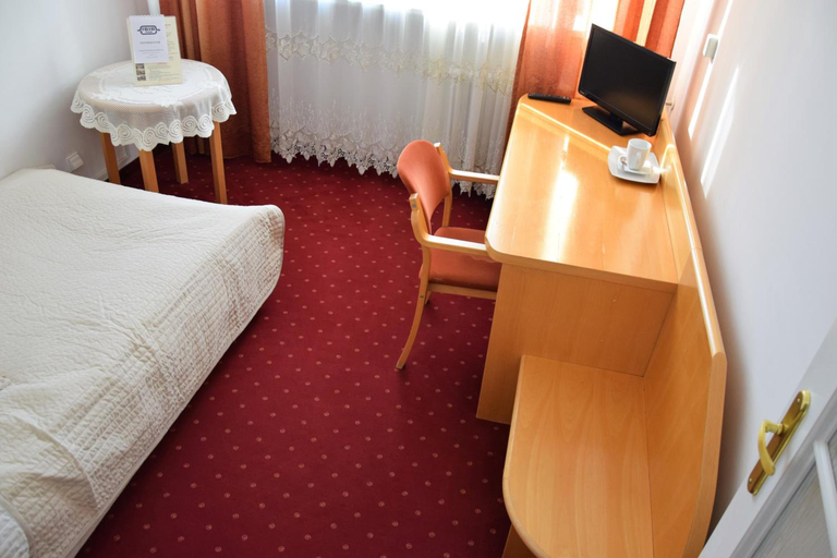 Bedroom 2, Centrum Konferencyjne Ibib Pan, Warsaw