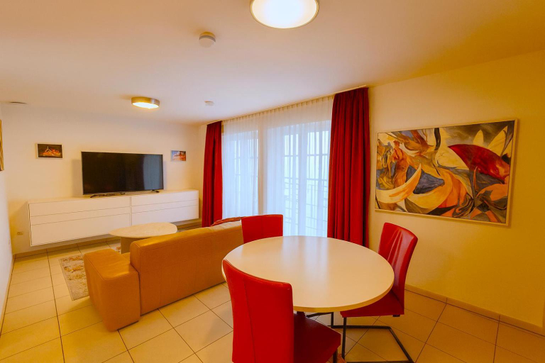 Exterior & Views 2, Villa Viktoria 1 - Apartments - City Center, Ingolstadt