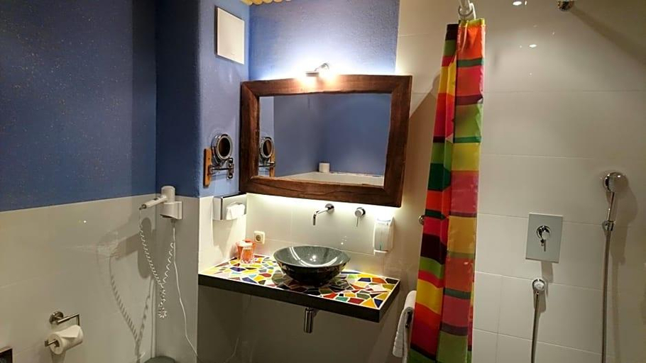 Bathroom, Hotel Auberge Le Journal, St. Wendel