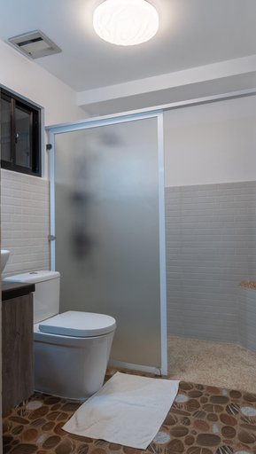 Bathroom 5, The Mayana Resort, Dauis