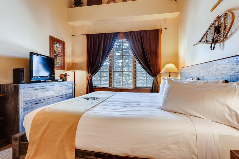 Room 2, The Springs Condos By Keystone Resort, Summit