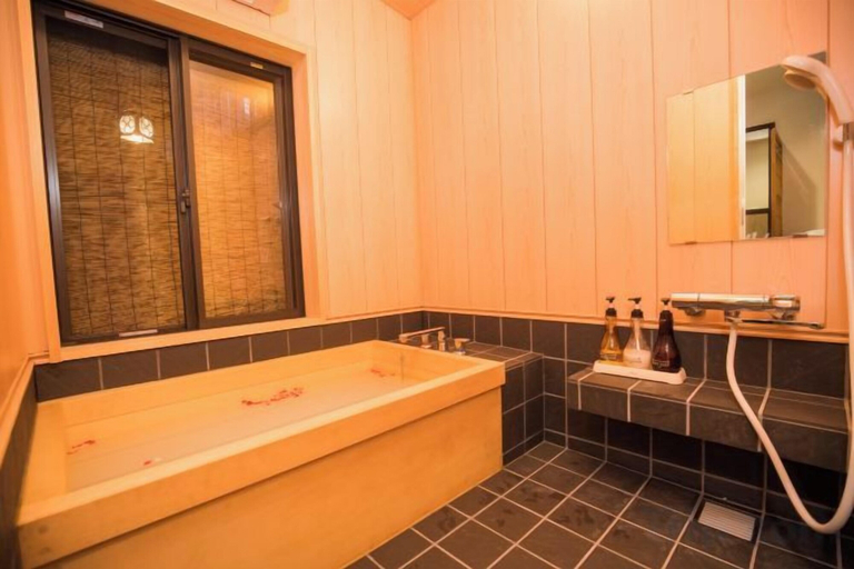 Bathroom 3, KIRAKU・SATOZAKURA, Kyoto