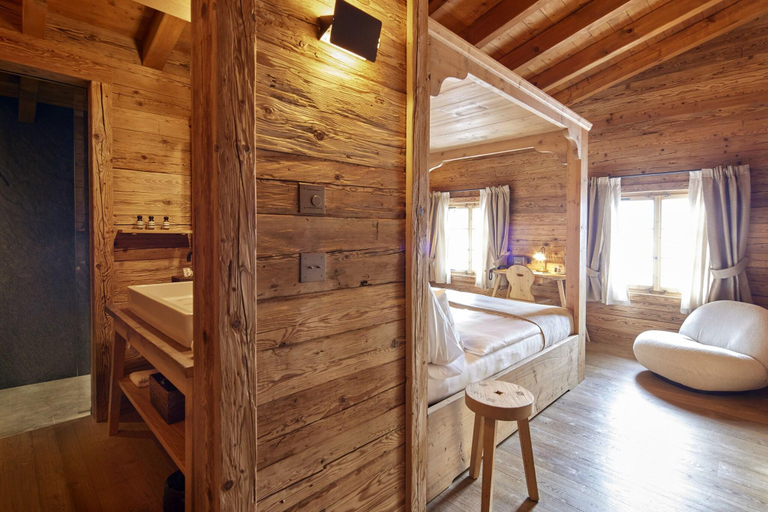 Bedroom 1, Berghuus Radons Gastro AG, Albula