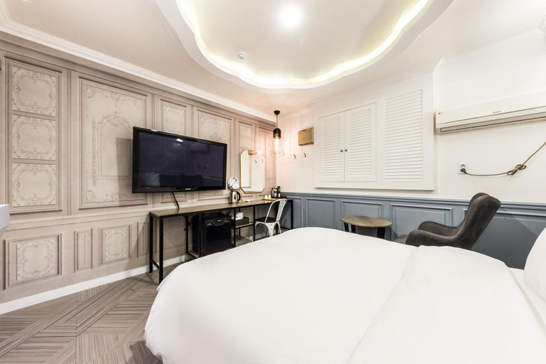 Bedroom 3, Hwagok Dean, Gangseo