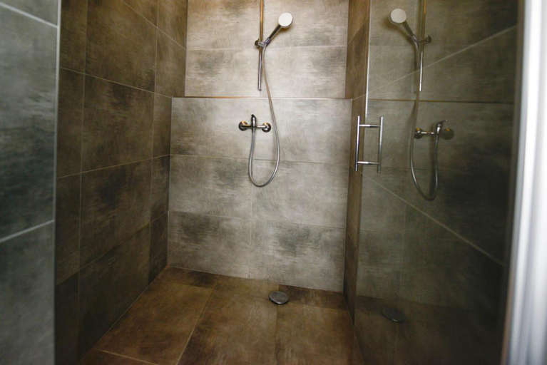 Bathroom 3, Berger Zentrum, Weinfelden