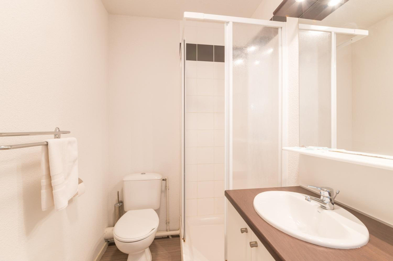 Bathroom, City Rv Sidence Nantes La Chantrerie, Loire-Atlantique