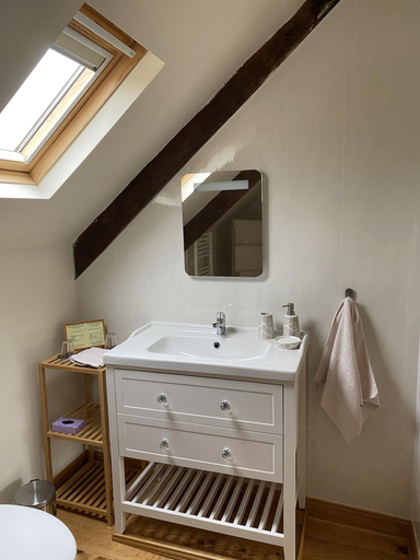 Bathroom 5, La Vieille Boulangerie, Côtes-d'Armor