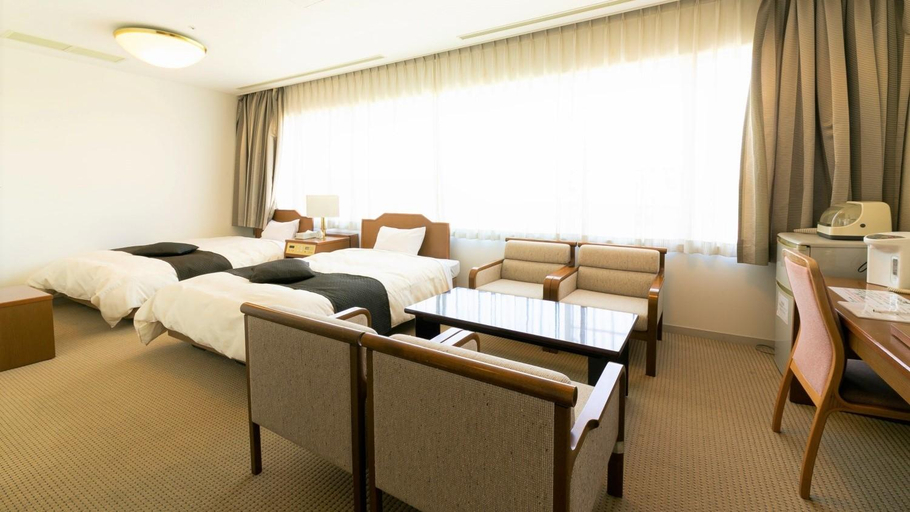 Bedroom 3, Aso Kumamoto Airport Hotel Eminence, Mashiki