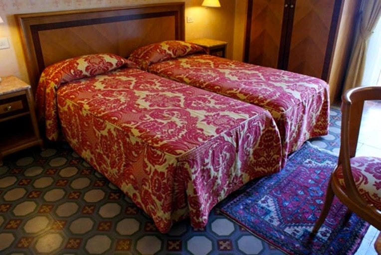 Bedroom 3, Hotel Progresso, Ascoli Piceno