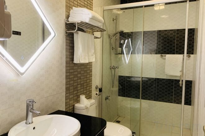 Bathroom, Jiangmen Mintai Hotel, Jiangmen