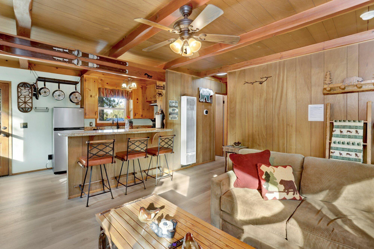 Public Area 3, Kozy Cabin #2386, San Bernardino