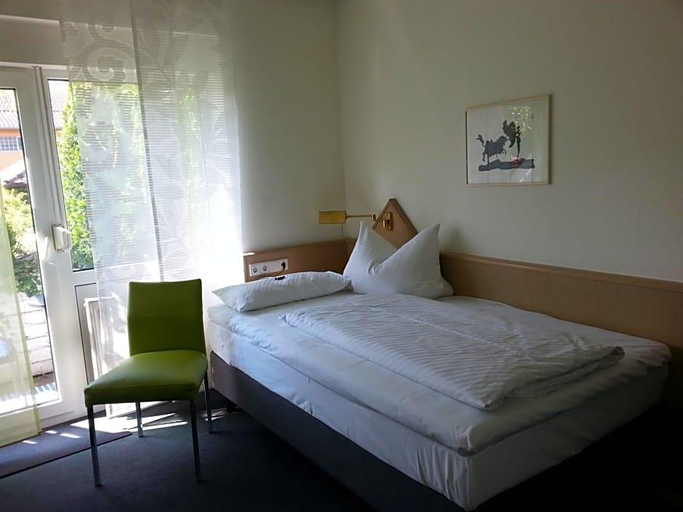Bedroom 1, Hotel Garni Sand, Tübingen