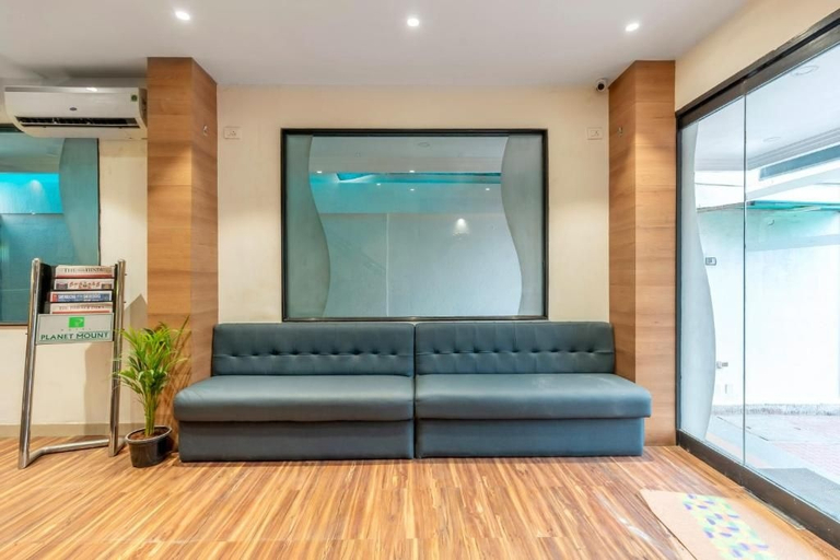 Interior, Treebo Planet Mount, Chennai